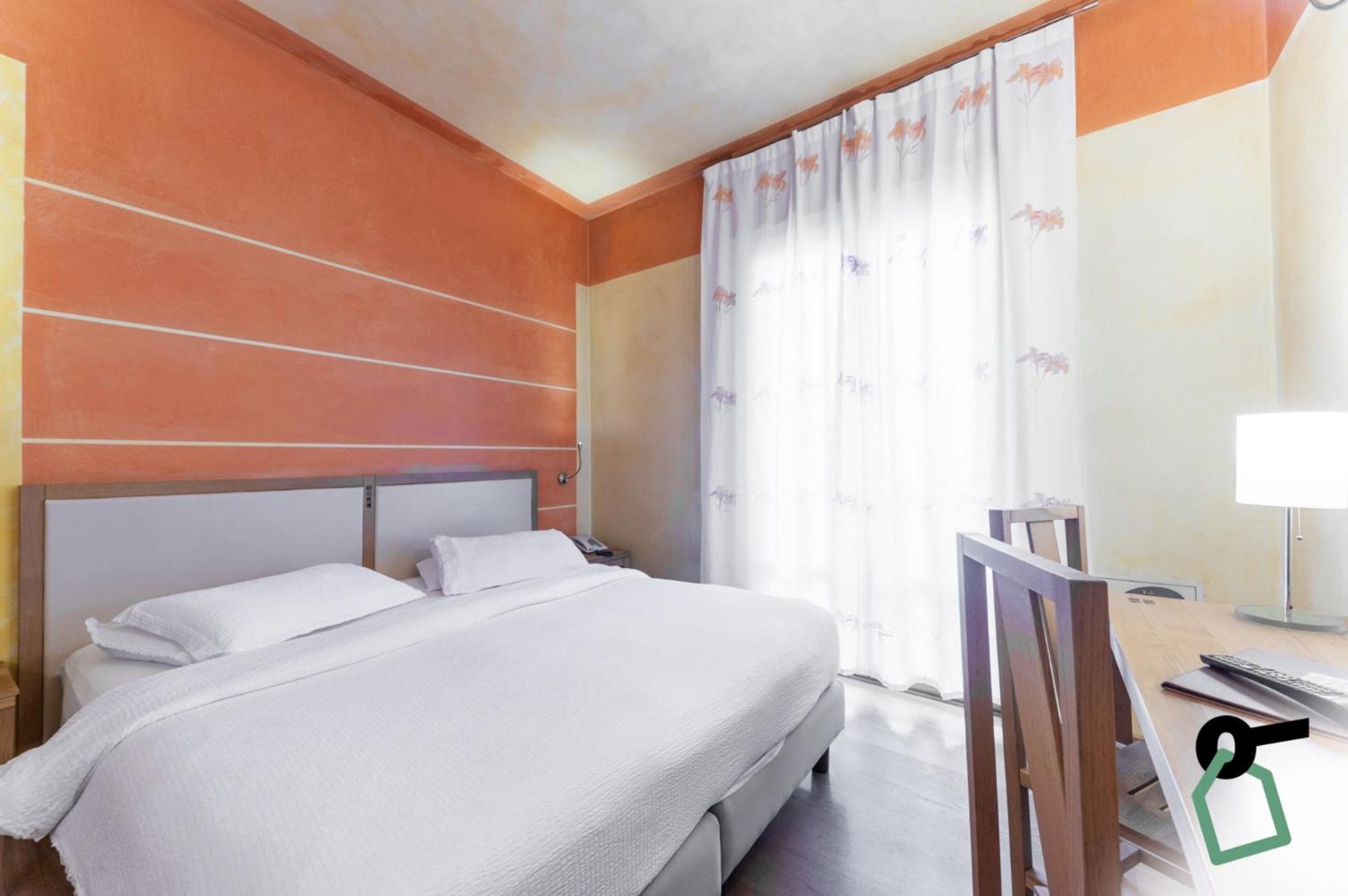 Hotiday Discovery - Residence Verona Esterno foto