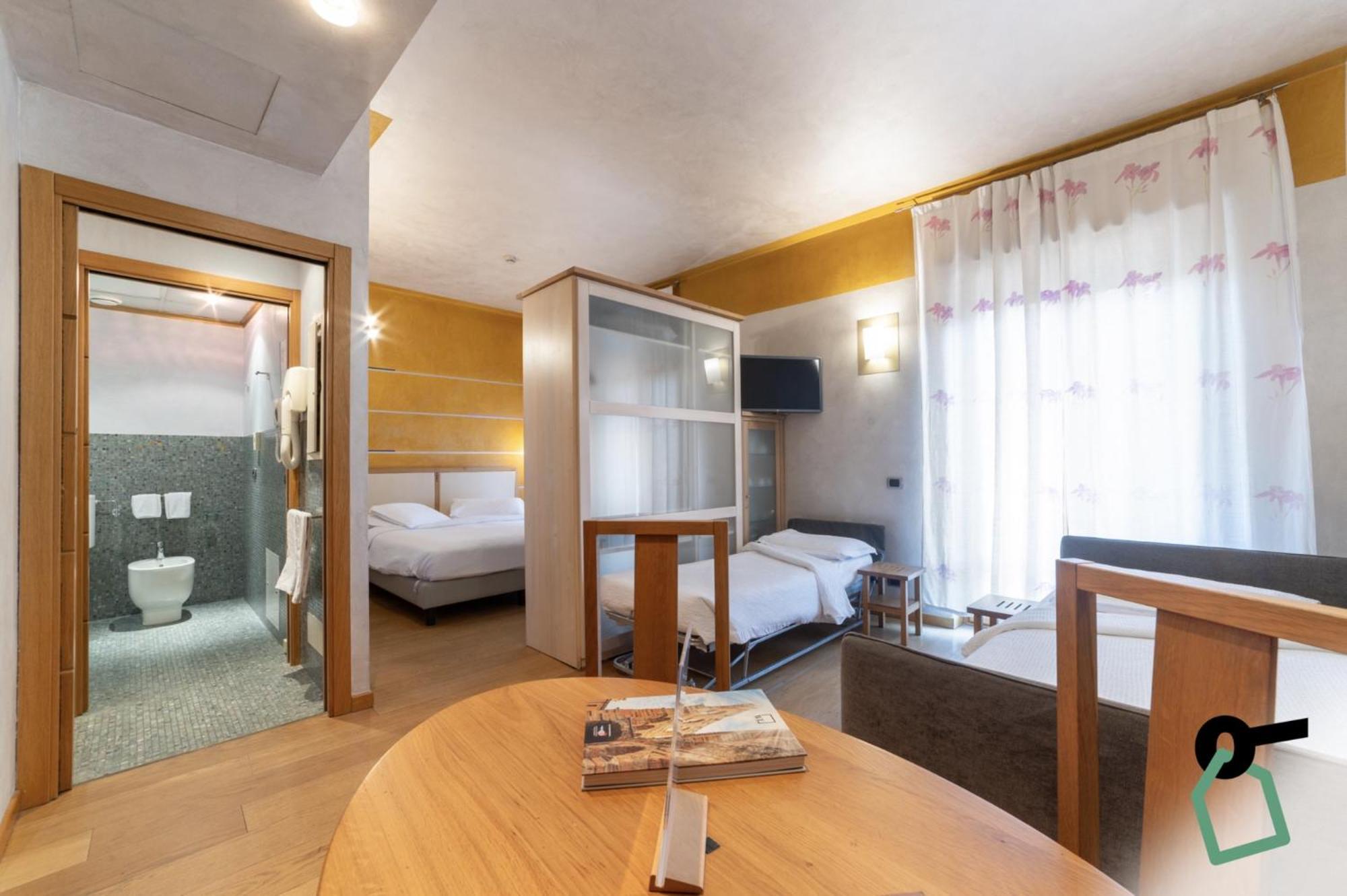 Hotiday Discovery - Residence Verona Esterno foto