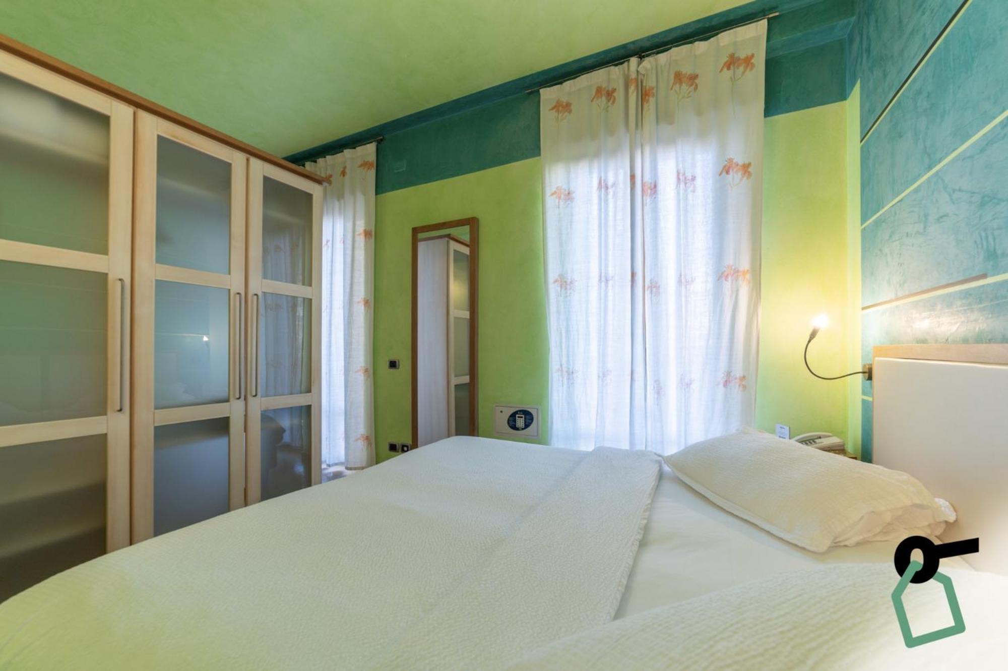Hotiday Discovery - Residence Verona Esterno foto